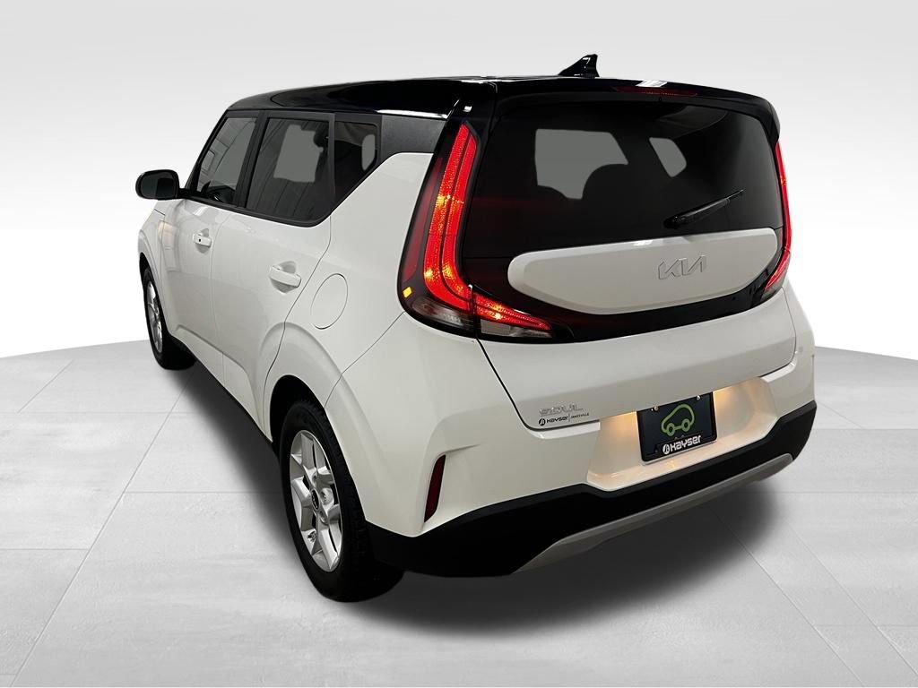 Used 2023 Kia Soul S FWD image 6