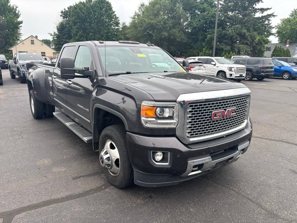 Used 2015 GMC Sierra 3500 Denali w/ Duramax Plus Package AWD/4WD image 4
