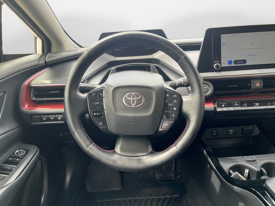 Used 2025 Toyota Prius Plug-In Hybrid FWD image 13