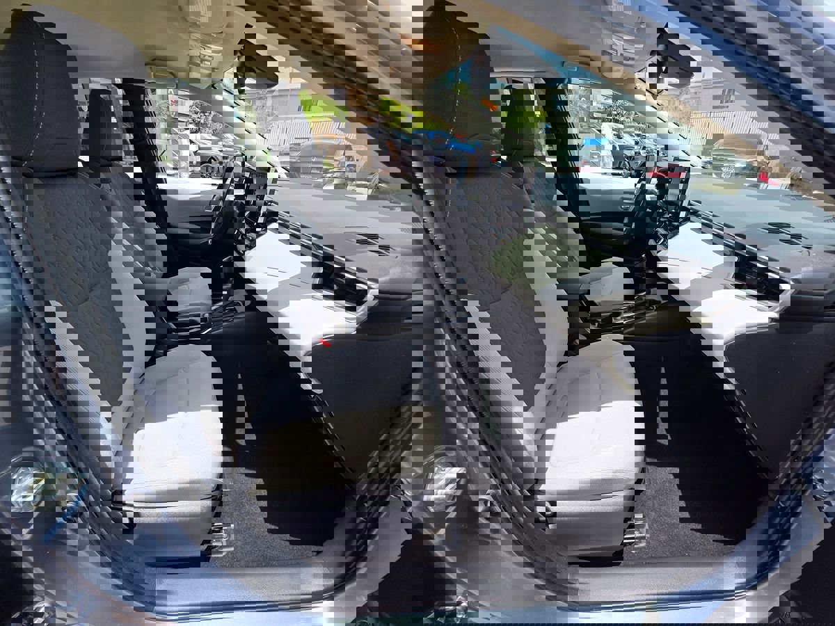 Used 2020 Toyota Corolla LE image 19