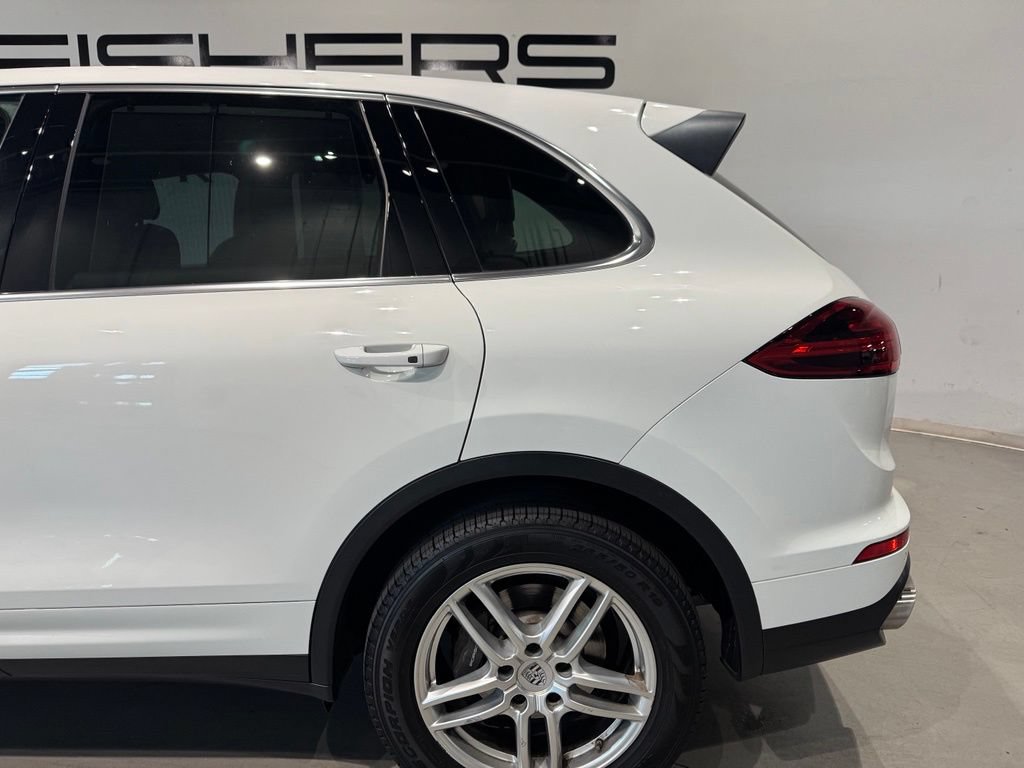 Used 2015 Porsche Cayenne Diesel AWD/4WD image 3