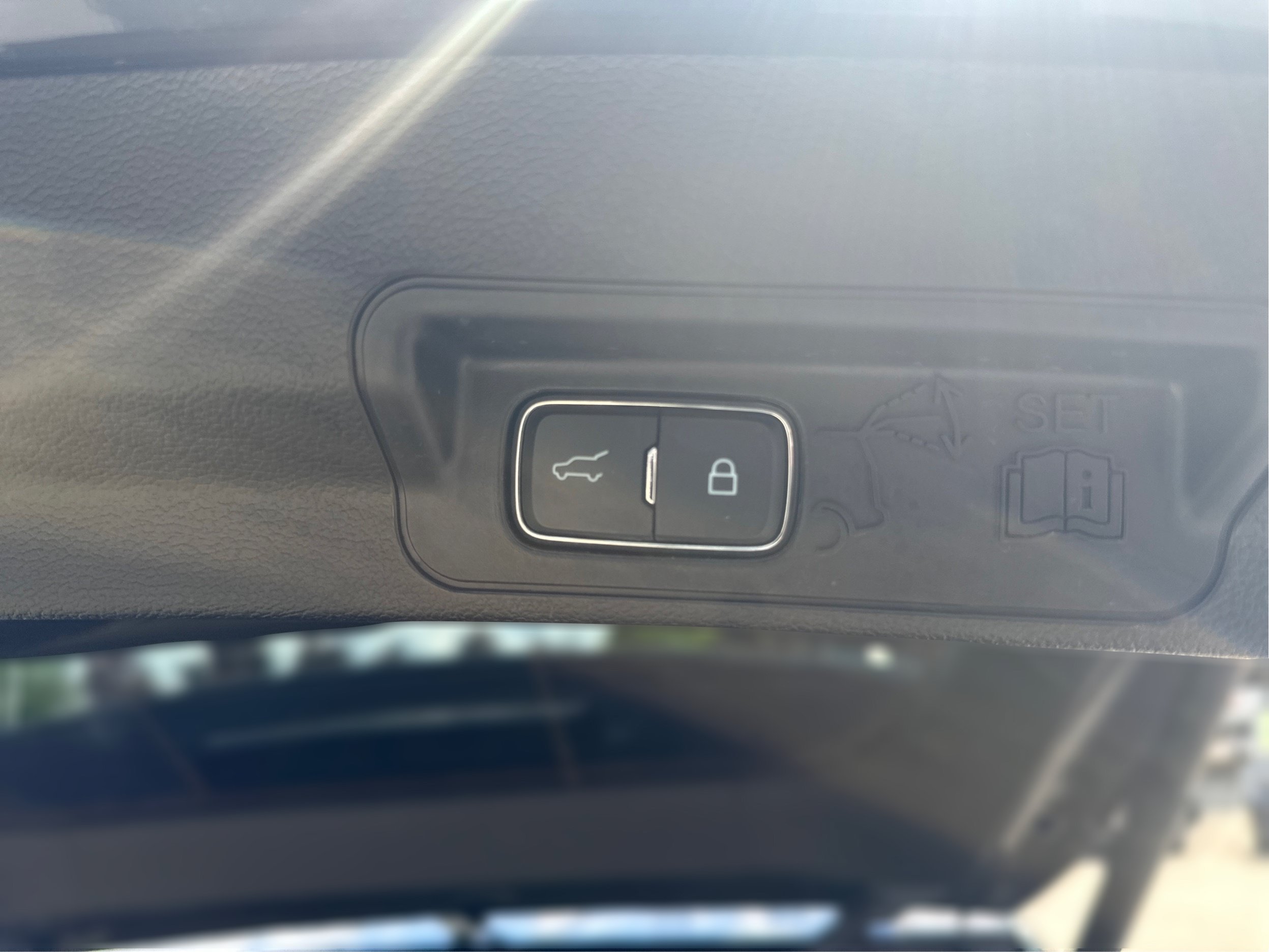 Used 2023 Ford Explorer XLT w/ Equipment Group 202A AWD/4WD image 26