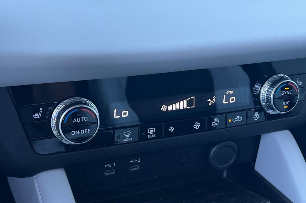 New 2026 Mitsubishi Outlander SE FWD image 21