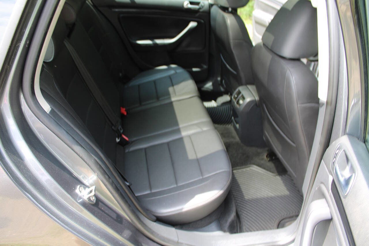 Used 2013 Volkswagen Jetta SE image 29