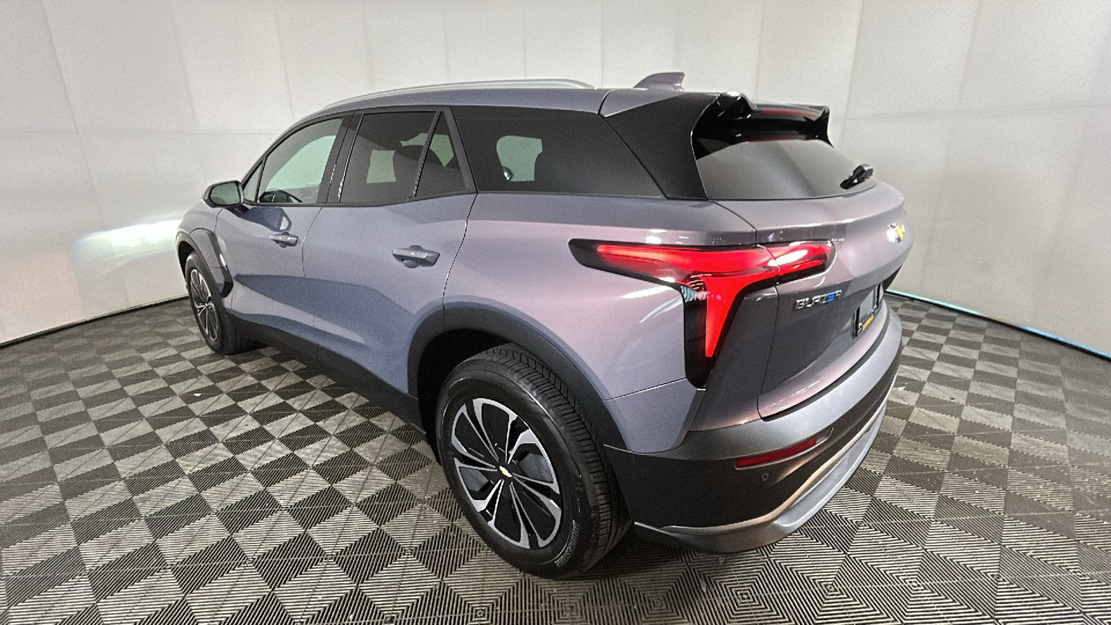 Used 2024 Chevrolet Blazer EV LT AWD/4WD image 5