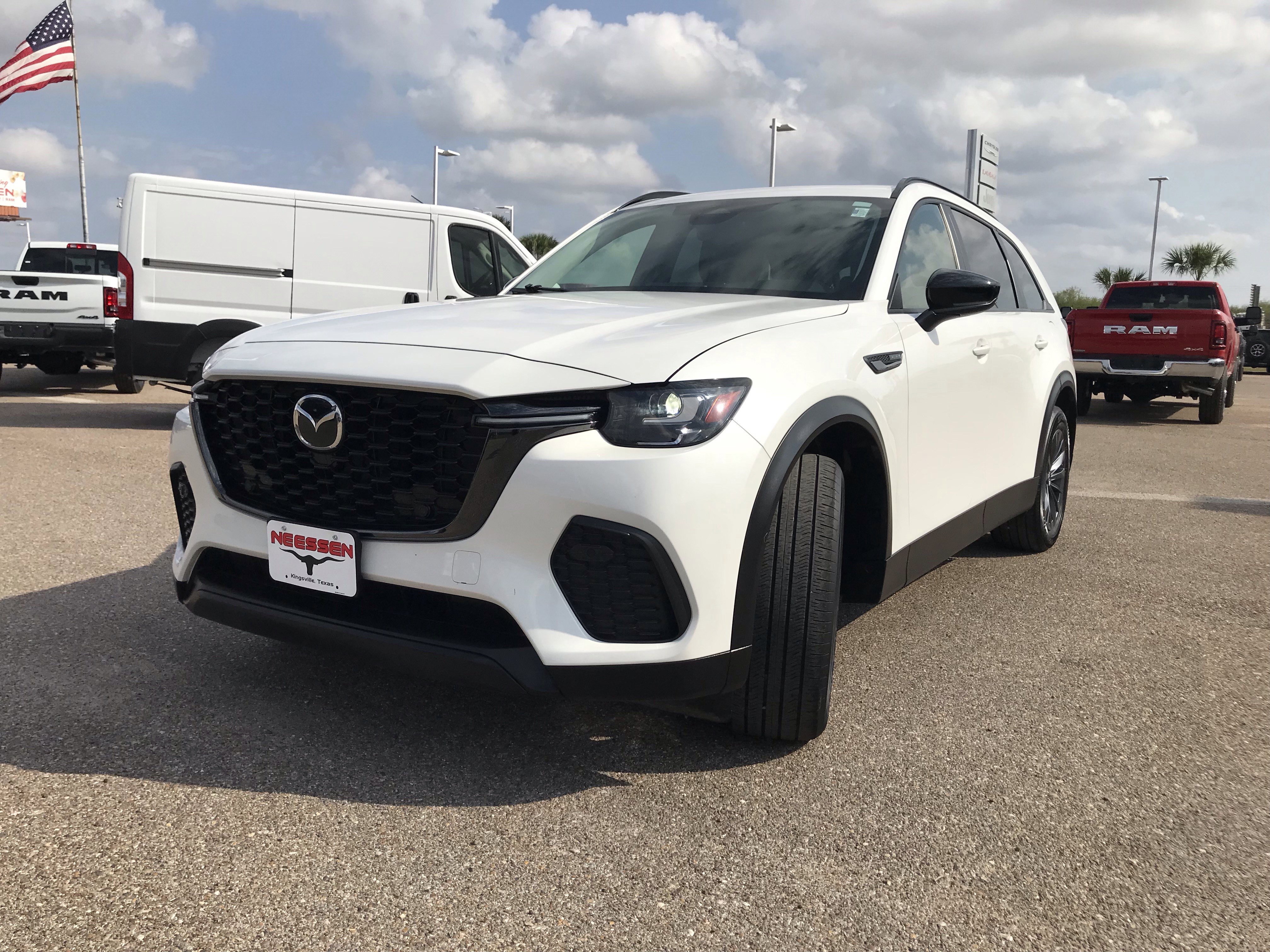 Used 2025 MAZDA CX-70 3.3 Turbo w/ Preferred Package image 3