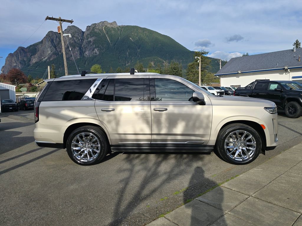 Used 2023 Cadillac Escalade Premium Luxury Platinum w/ LPO, Radiant Package AWD/4WD image 4