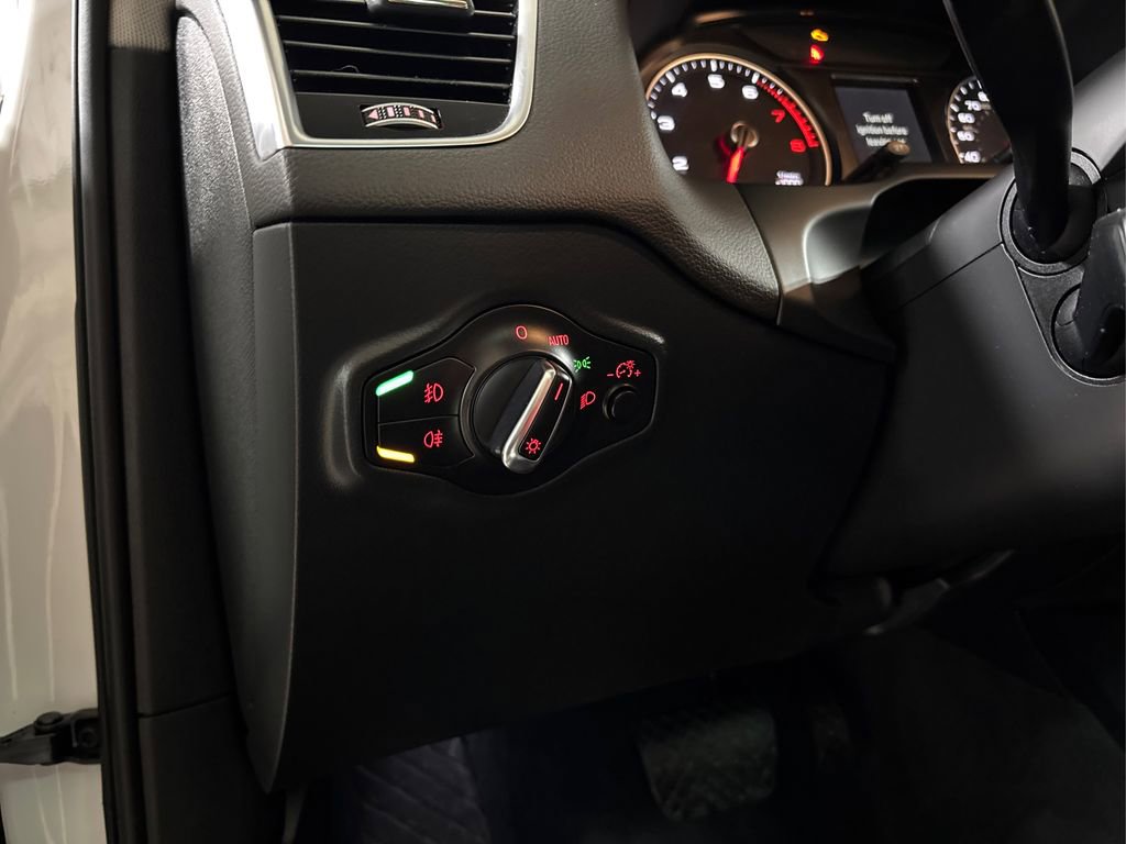 Used 2016 Audi Q5 2.0T Premium Plus w/ Technology Package image 37