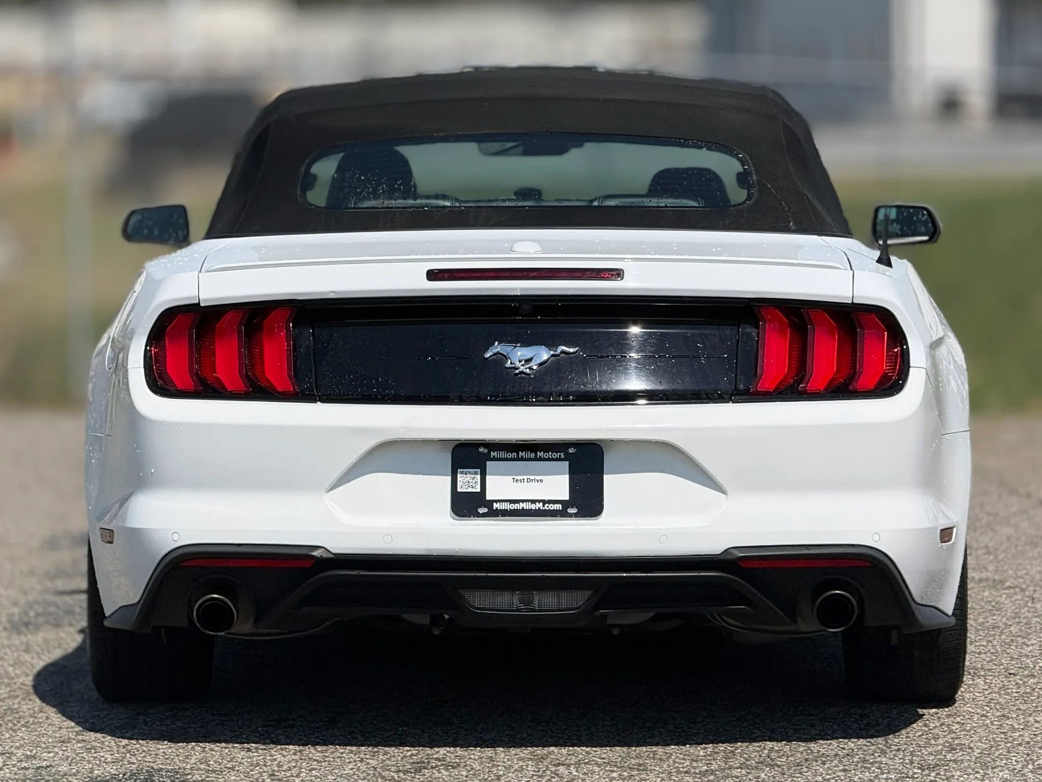 Used 2023 Ford Mustang Premium RWD image 4