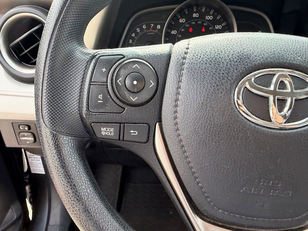 Used 2015 Toyota RAV4 LE FWD image 25