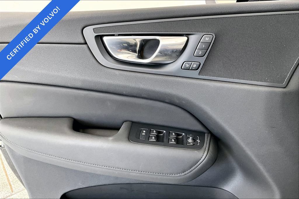 Certified 2026 Volvo XC60 B5 Plus AWD/4WD image 32