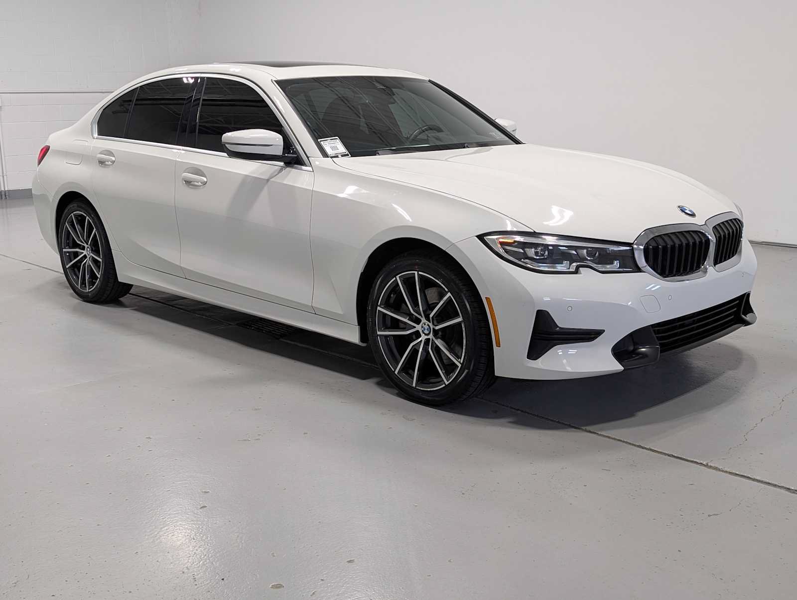 Used 2021 BMW 330i xDrive Sedan w/ Convenience Package AWD/4WD image 6