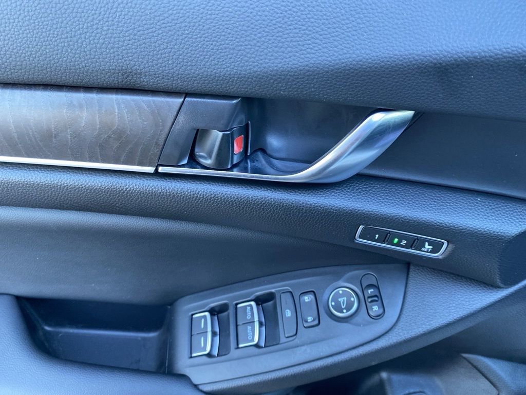 Used 2022 Honda Accord EX-L image 21