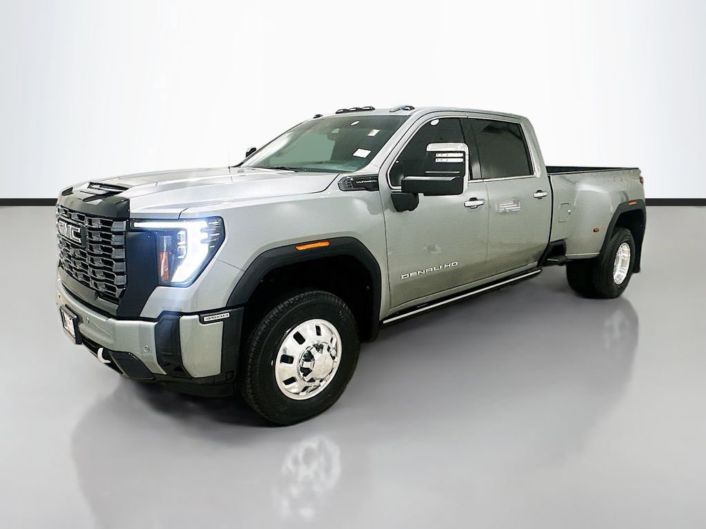 Used 2025 GMC Sierra 3500 Denali Ultimate AWD/4WD image 3