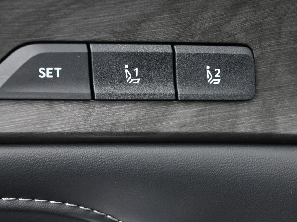 Used 2025 Kia Sorento SX Prestige image 21