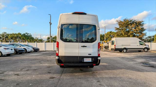 Used 2022 Ford E-Transit 148 High Roof Extended image 7