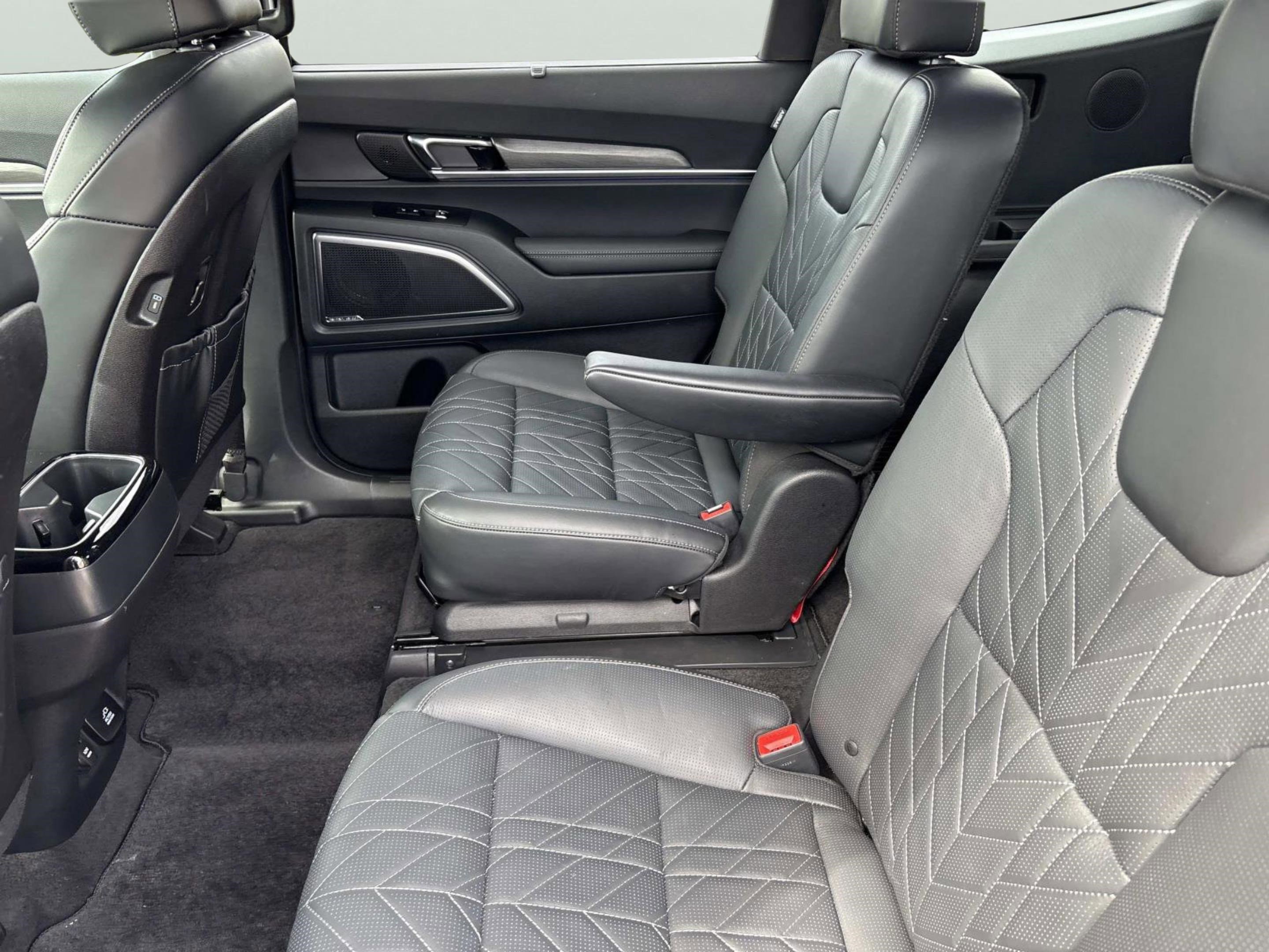 Used 2025 Kia Telluride SX Prestige X-Line image 18