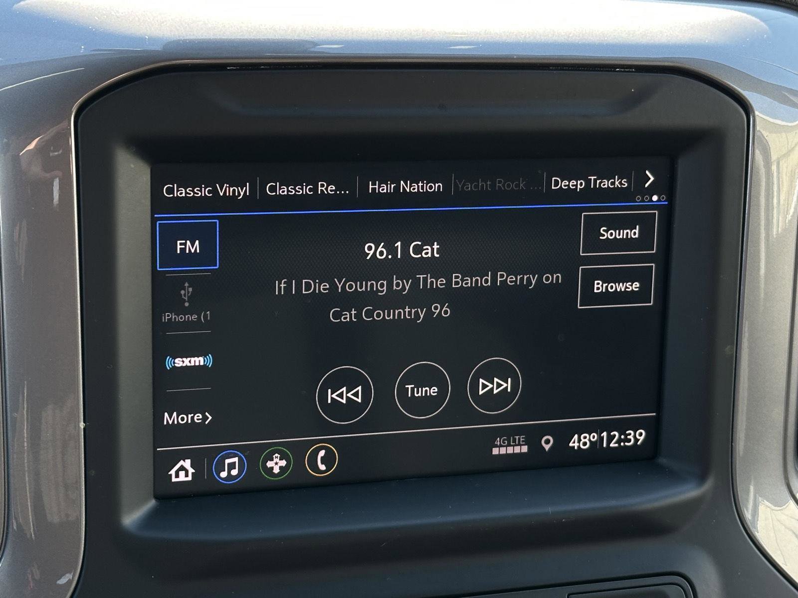 Used 2021 Chevrolet Silverado 1500 Custom image 24