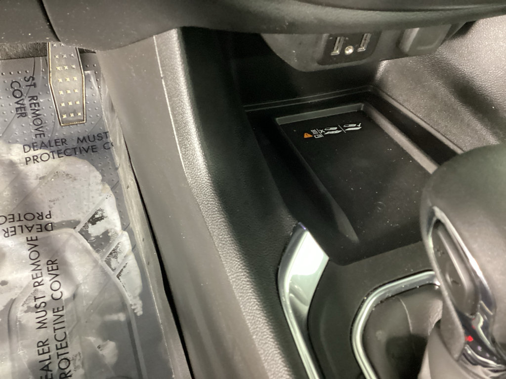 Used 2023 Chevrolet Traverse LT w/ LPO, Floor Liner Package AWD/4WD image 28