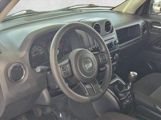 Used 2016 Jeep Patriot Sport w/ Power Value Group FWD image 8