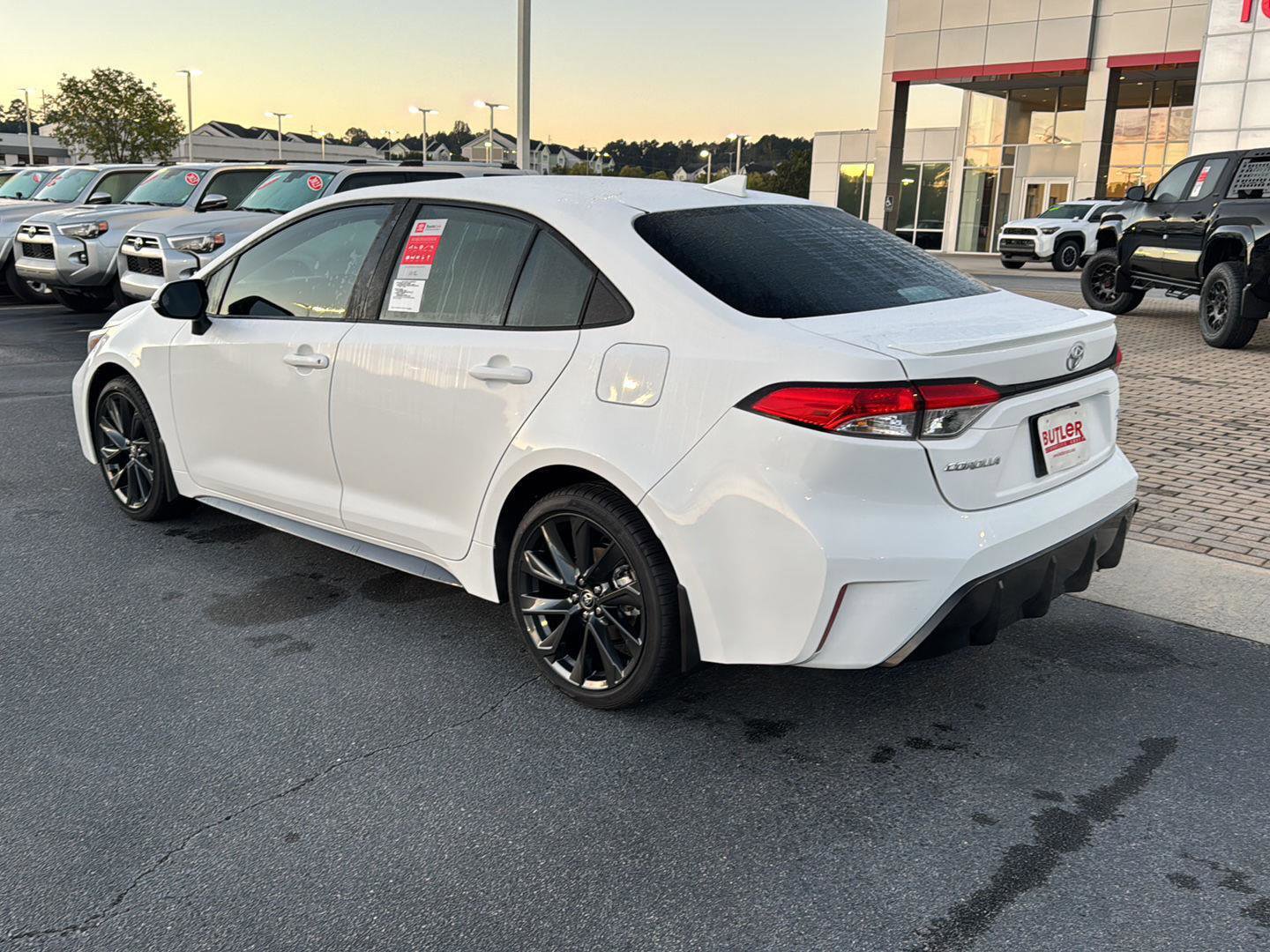 New 2026 Toyota Corolla SE image 3