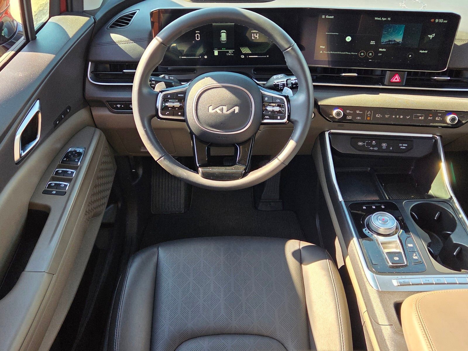Used 2025 Kia Carnival EX image 7