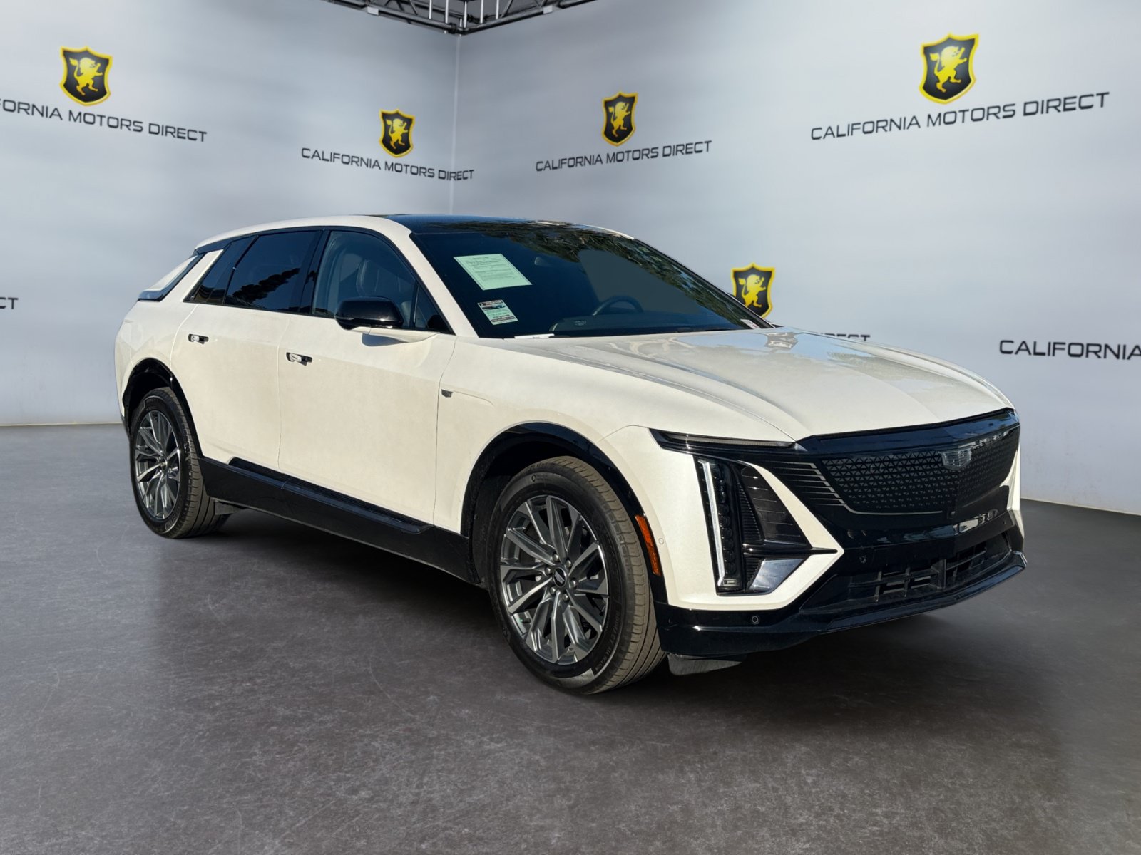 Used 2024 Cadillac Lyriq Sport RWD image 7