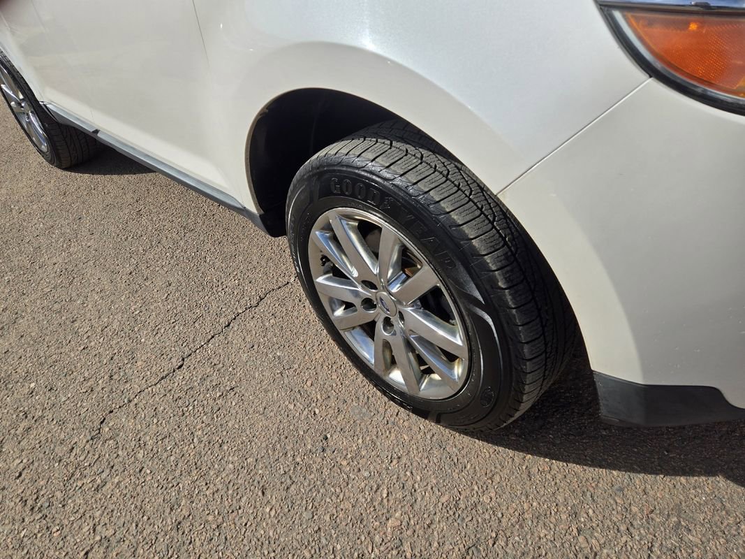 Used 2011 Ford Edge Limited w/ 301A Rapid Spec Order Code image 12
