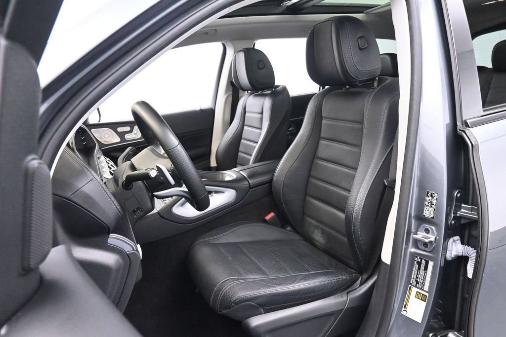 Used 2023 Mercedes-Benz GLS 580 4MATIC image 12