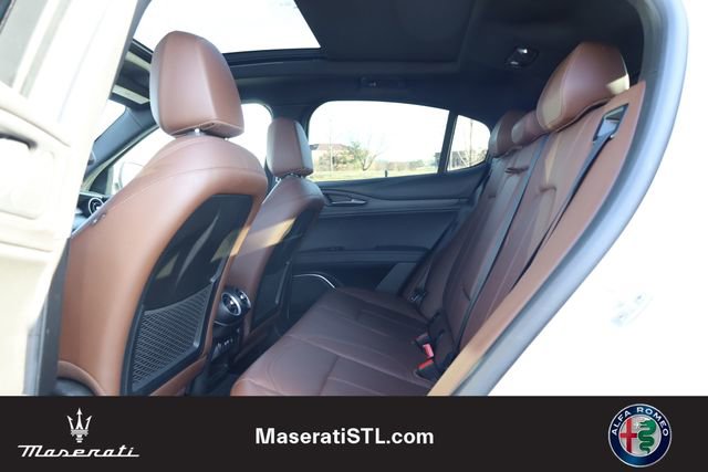 Used 2023 Alfa Romeo Stelvio Ti image 23