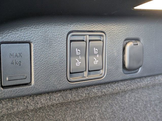 Used 2025 Lexus RX 450h AWD w/ Convenience Package image 31