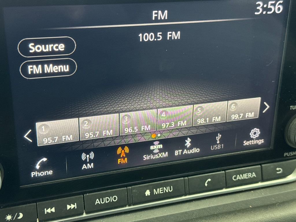 Used 2023 Nissan Rogue SV image 17