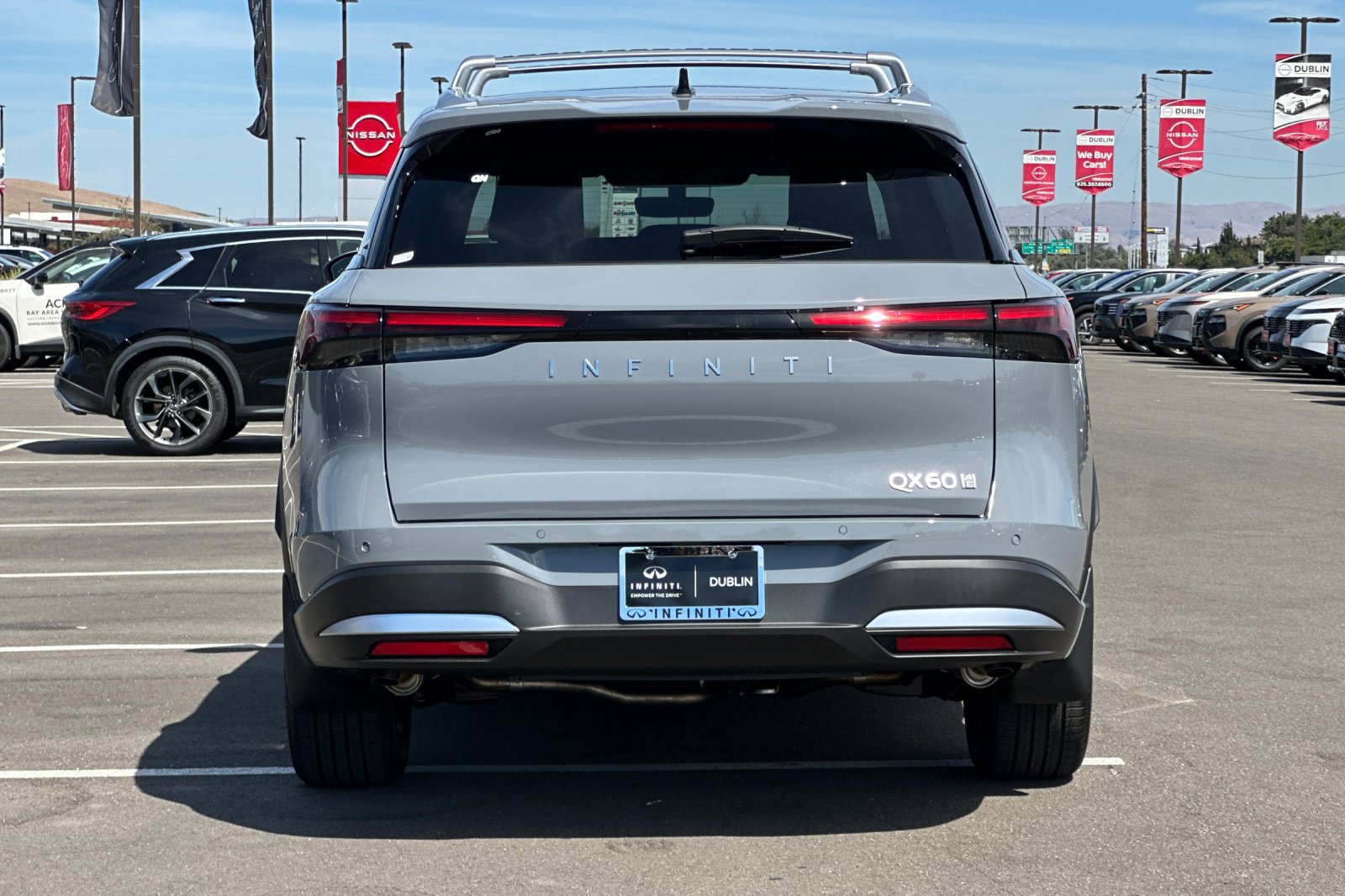 New 2027 INFINITI QX60 Luxe w/ Family Package AWD/4WD image 4