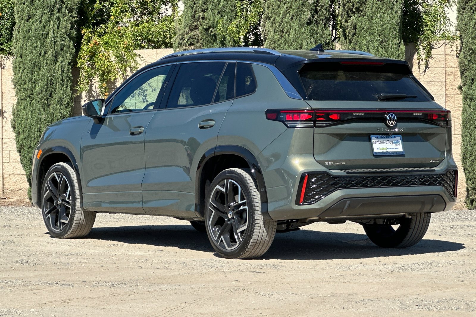 New 2026 Volkswagen Tiguan SEL R-Line AWD/4WD image 6