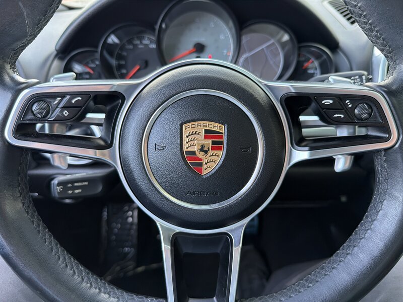 Used 2015 Porsche Cayenne S AWD/4WD image 25