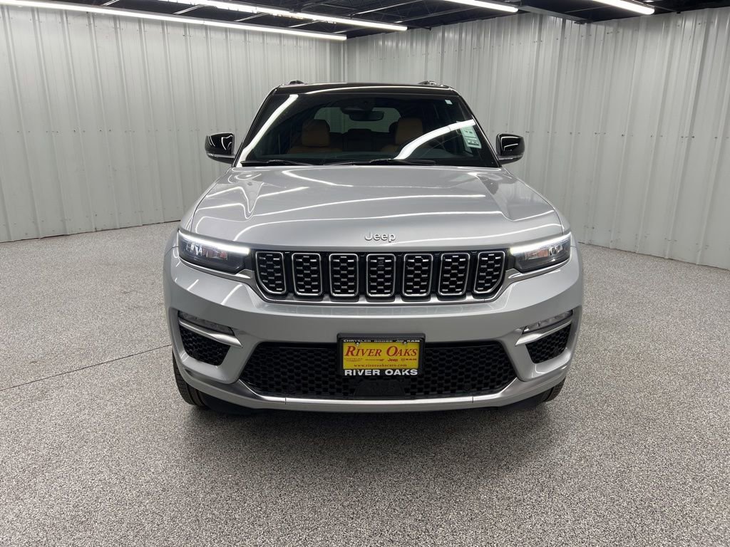 Used 2025 Jeep Grand Cherokee Summit image 2