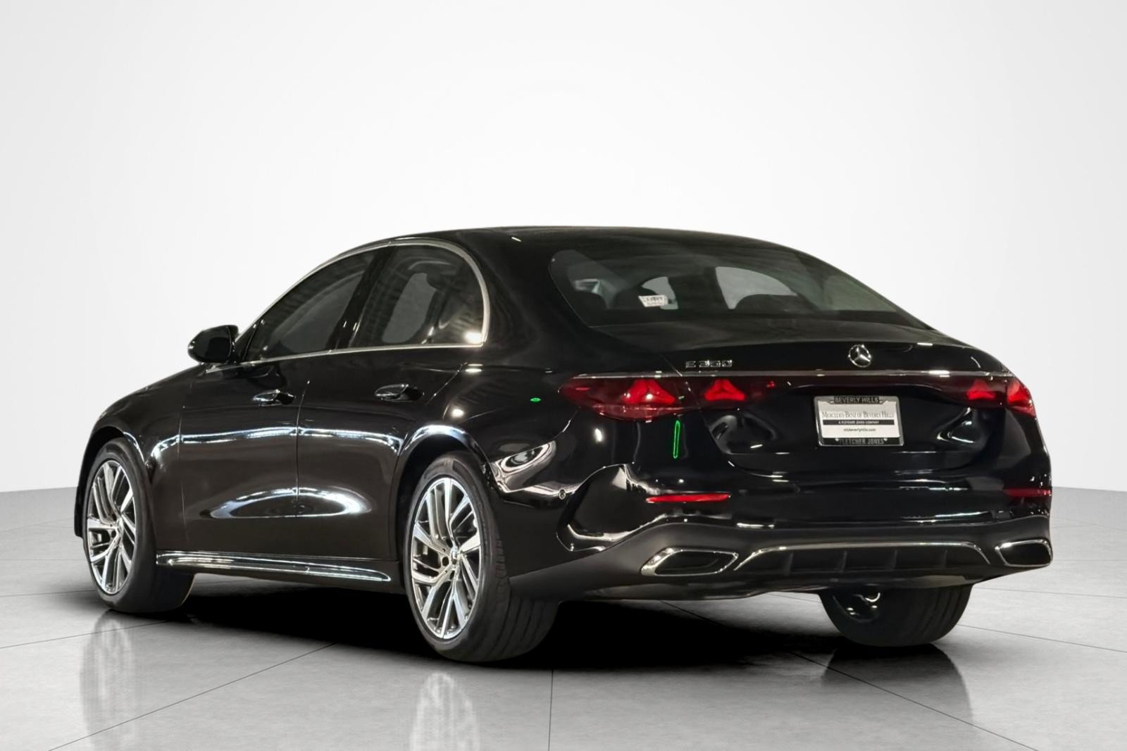New 2027 Mercedes-Benz E 350 Sedan image 3
