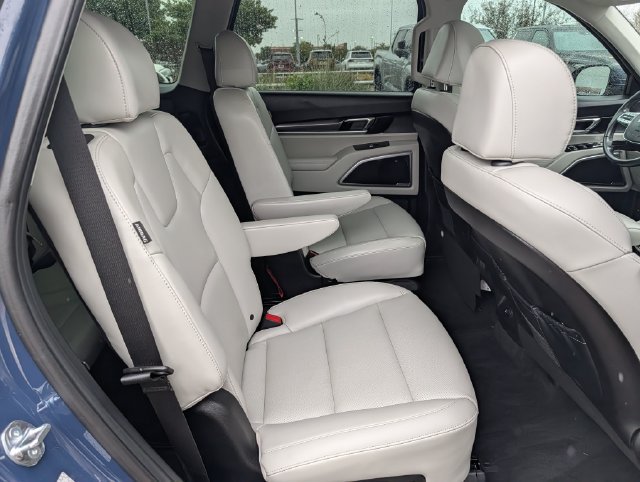 Used 2024 Kia Telluride S w/ S Sunroof Package FWD image 32