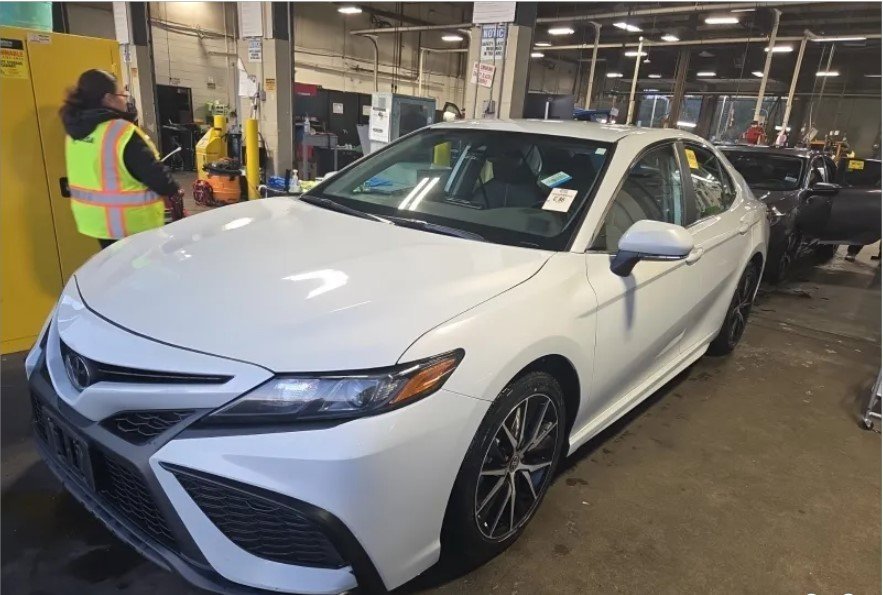 Used 2022 Toyota Camry SE