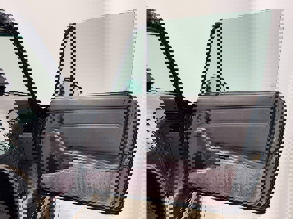 Used 1996 Porsche 911 Cabriolet image 19