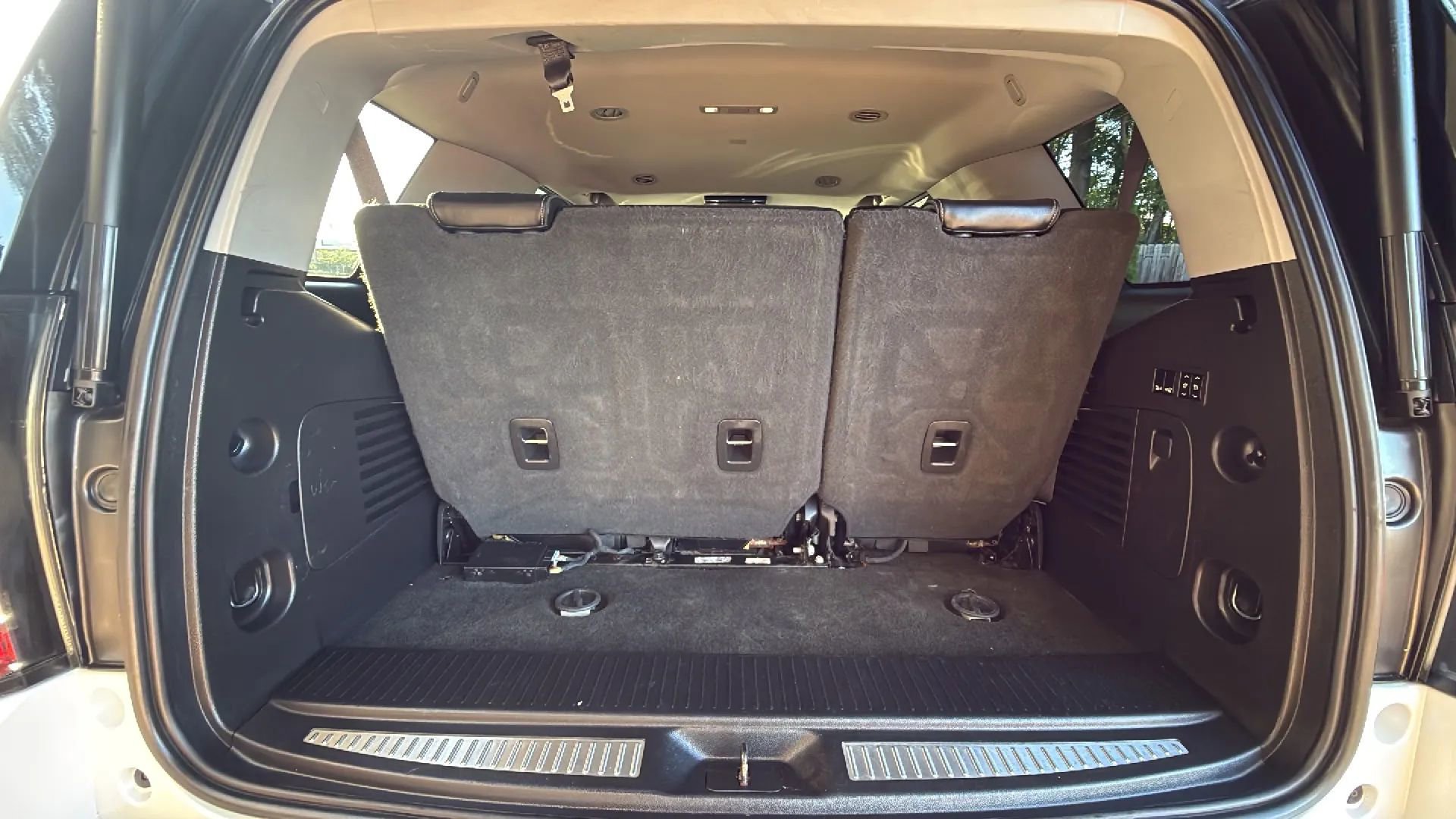 Used 2016 GMC Yukon Denali w/ Open Road Package image 19