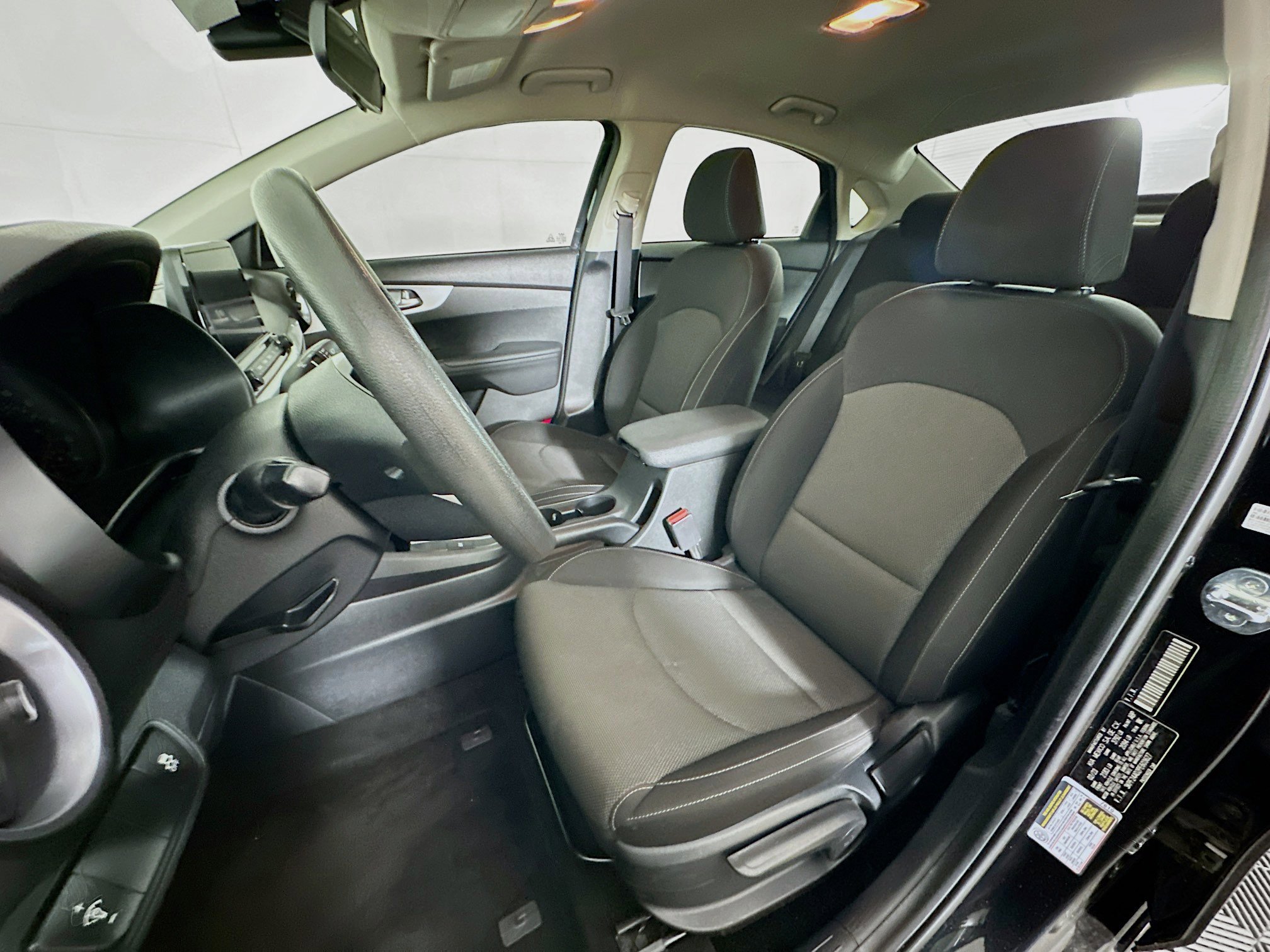 Used 2023 Kia Forte LXS image 13