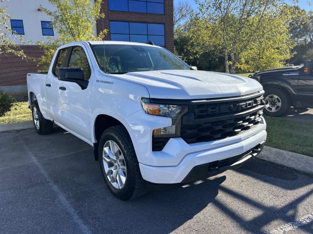Used 2023 Chevrolet Silverado 1500 Custom AWD/4WD image 3