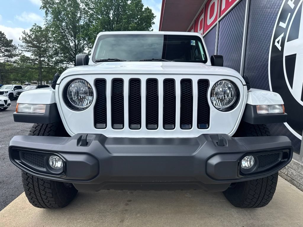Used 2023 Jeep Wrangler Unlimited Sahara AWD/4WD image 8