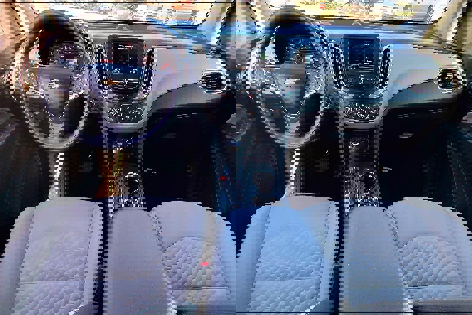 Used 2020 Chevrolet Equinox LS w/ LS Convenience Package image 16