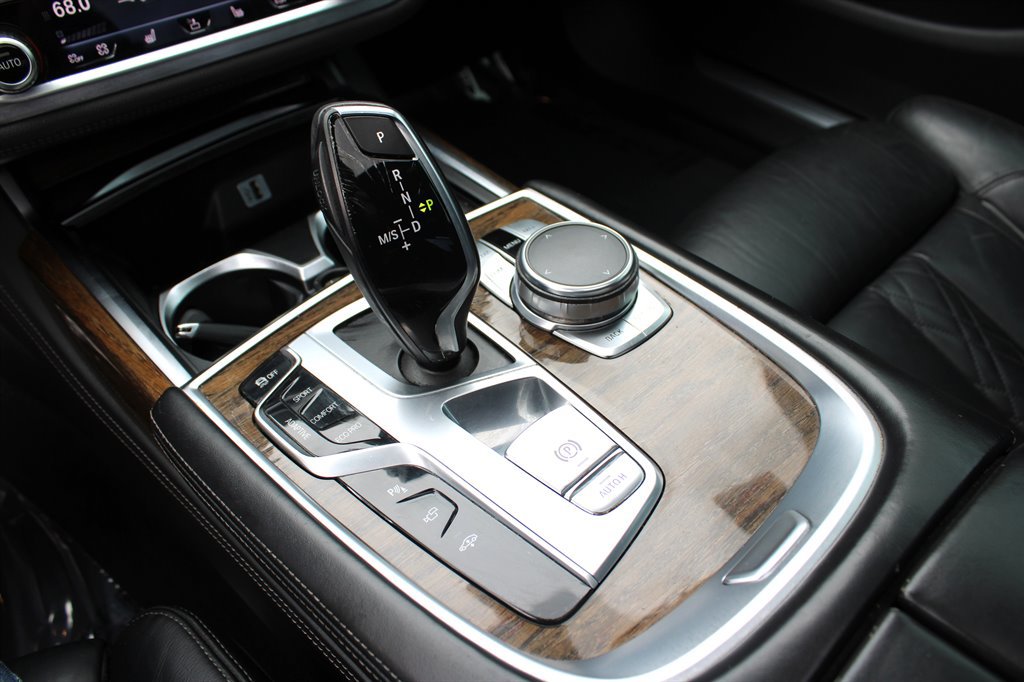 Used 2016 BMW 750i xDrive AWD/4WD image 37