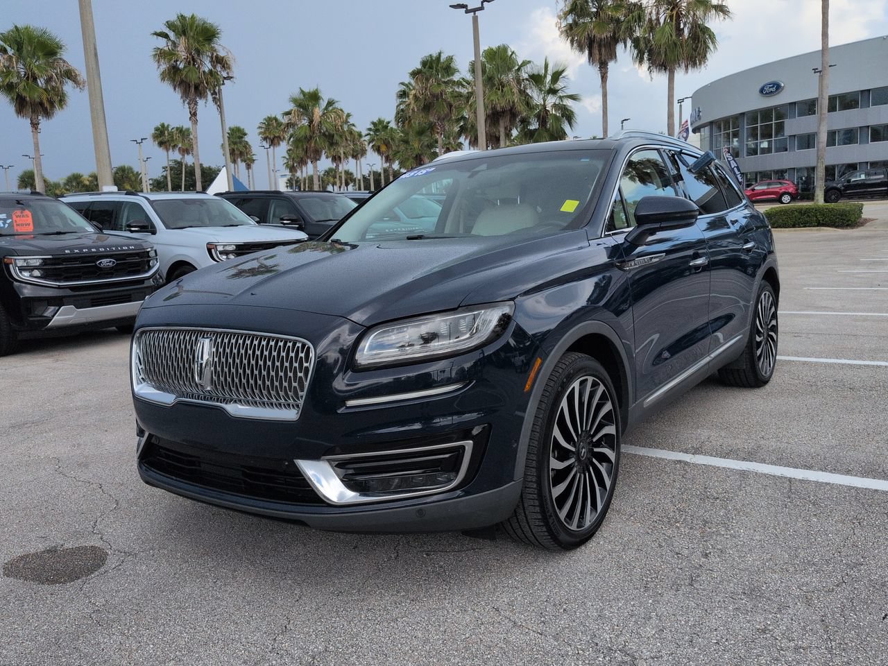 Used 2020 Lincoln Nautilus Black Label w/ Class II Trailer Tow Package AWD/4WD image 8