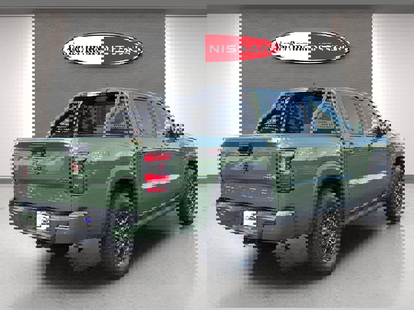 Used 2023 Nissan Frontier PRO-4X w/ Pro-4X Premium Package image 6