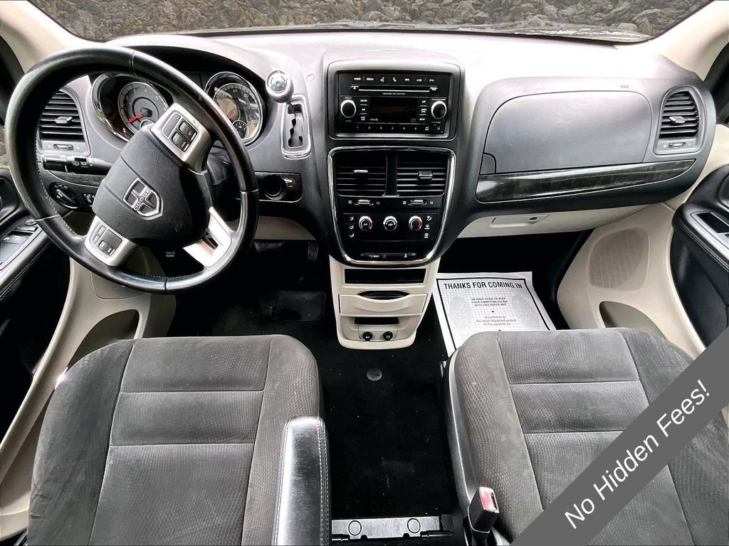 Used 2015 Dodge Grand Caravan American Value Package w/ UConnect Hands-Free Group FWD image 13