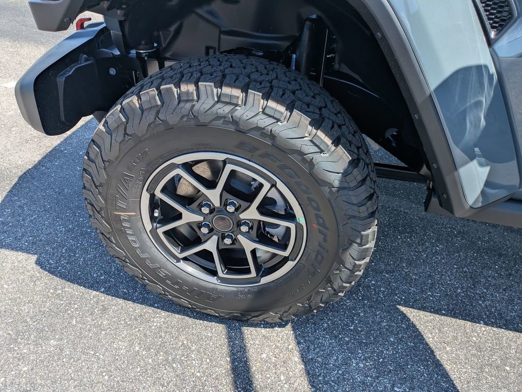 New 2025 Jeep Wrangler Unlimited Rubicon image 14